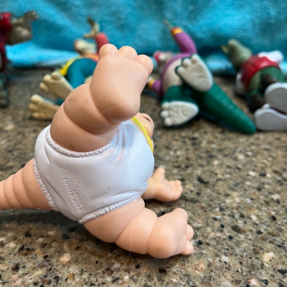 Dinosaurs TV Show Figures-Sinclair Family Vintage Disney 1990s - Picture 11 of 12